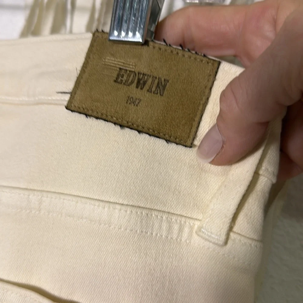 Anthropologie | Edwin Cream Denim Cropped Straight Leg Size 32